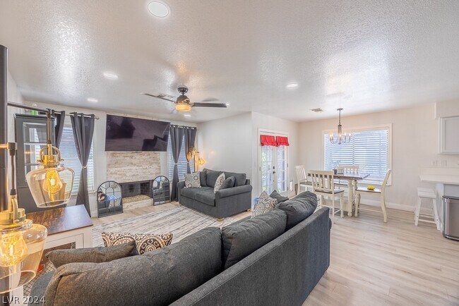 Building Photo - 1129 Egret Ct