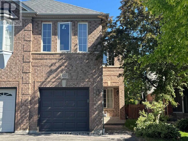Building Photo - 453 Heddle Crescent