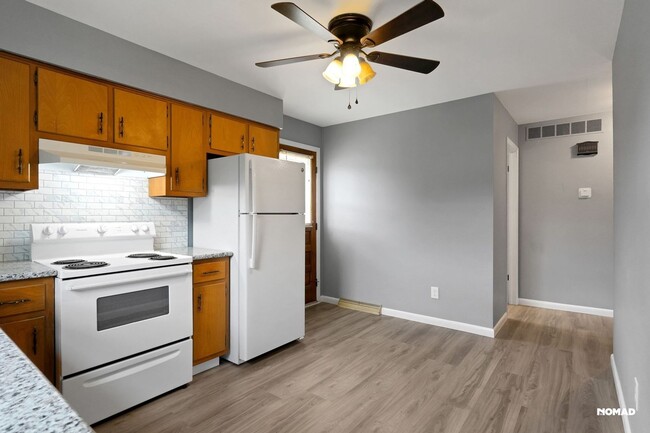 Building Photo - Charming Renovated 2-Bedroom home in an Up...