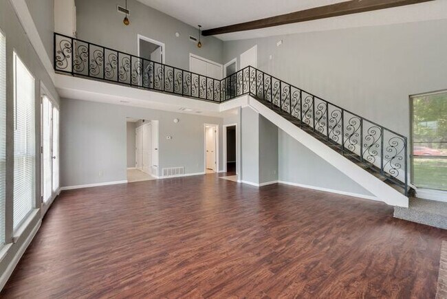 Building Photo - Duplex in Richardson ISD