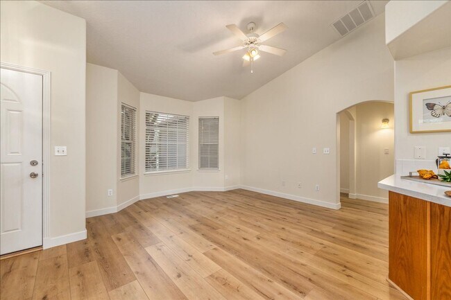 Building Photo - YOUR PRIVATE SANCTUARY AWAITS: Modern Upda...