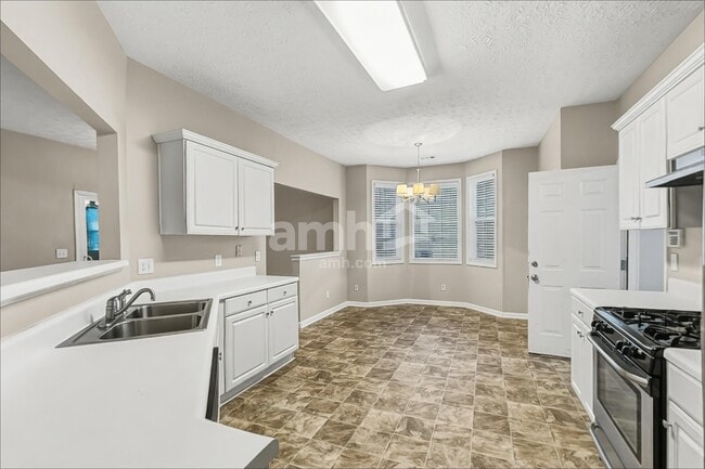Foto del edificio - 3151 Serenade Ct