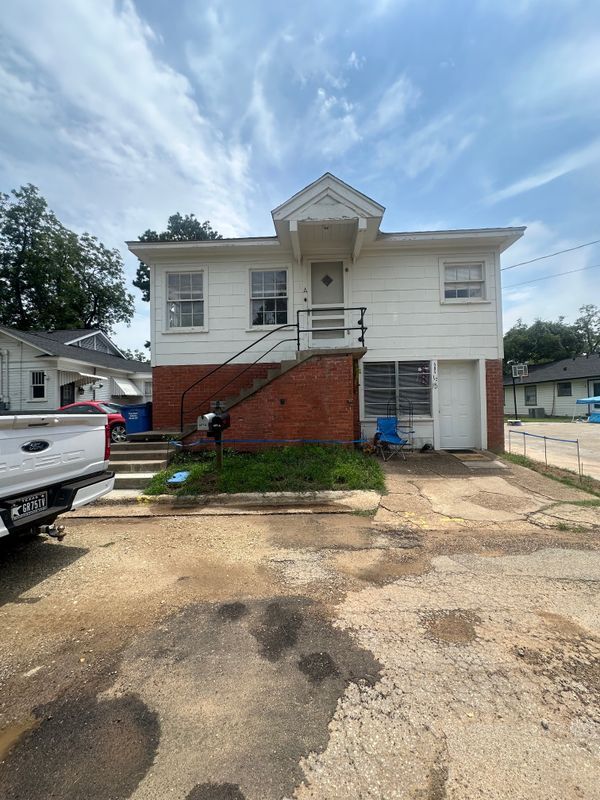 Foto del edificio - 605 Runnels Ave