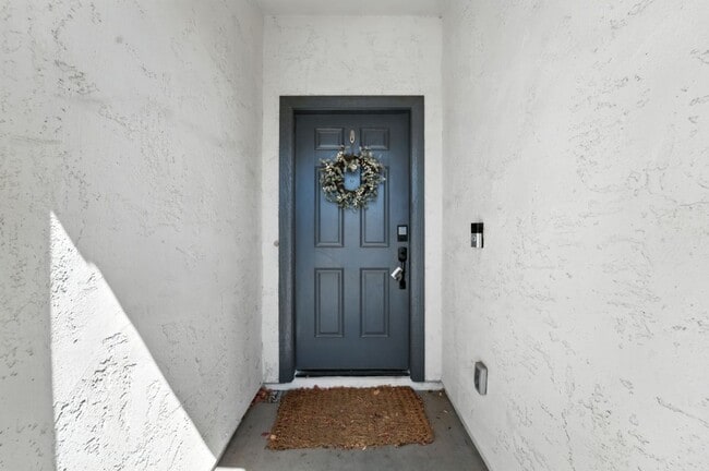 Building Photo - Stunning new build in Glendale, AZ!