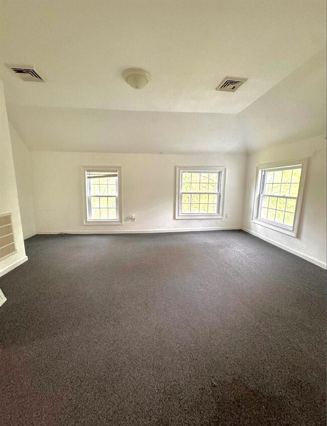 Building Photo - 955 NY-52