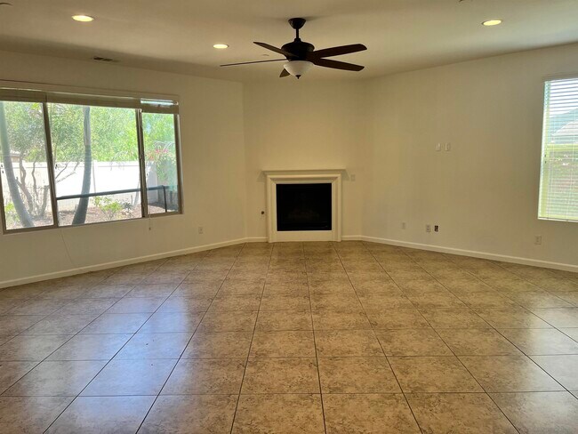 Foto del edificio - 17805 Red Tail Rd