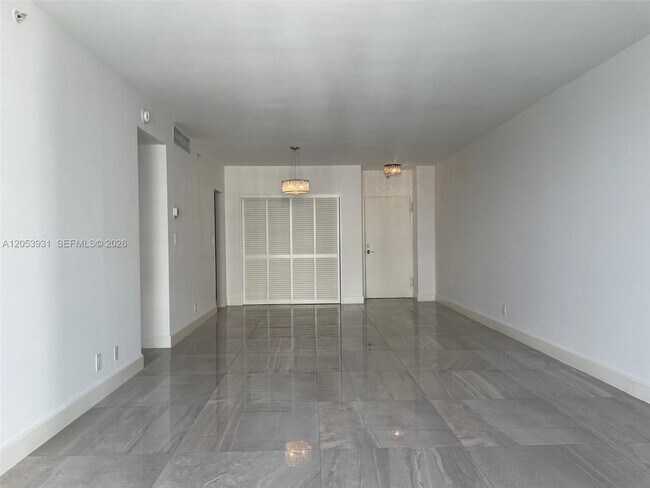 Foto del edificio - 3001 S Ocean Dr