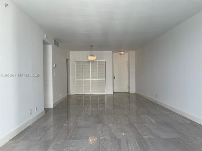 Building Photo - 3001 S Ocean Dr