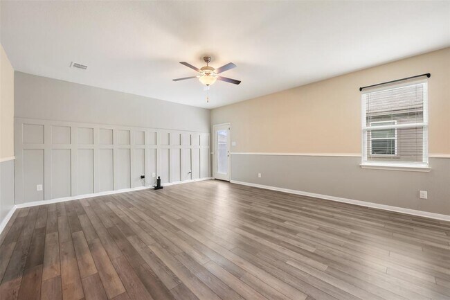 Foto del edificio - 817 Liberty Meadows Dr