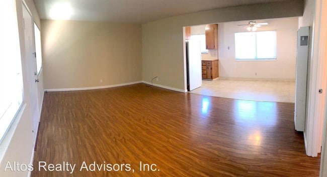 Building Photo - 1590 Ontario Dr