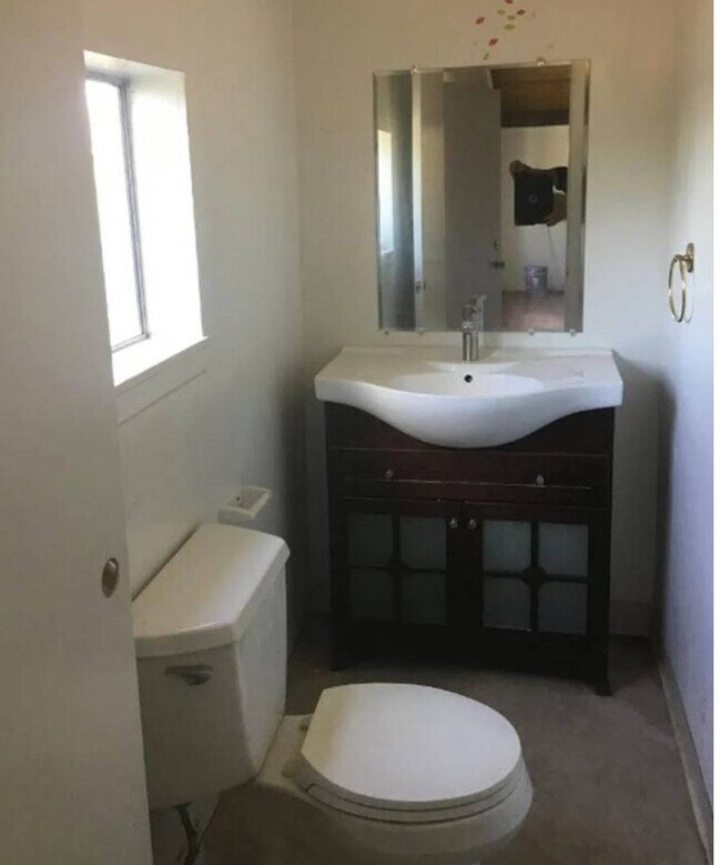 Foto del edificio - 1134 Oro Dam Blvd W