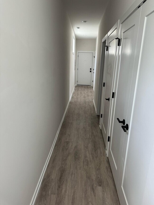Foto del edificio - 2848 W Adams St