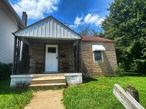 Building Photo - 407 Webster Ave NE