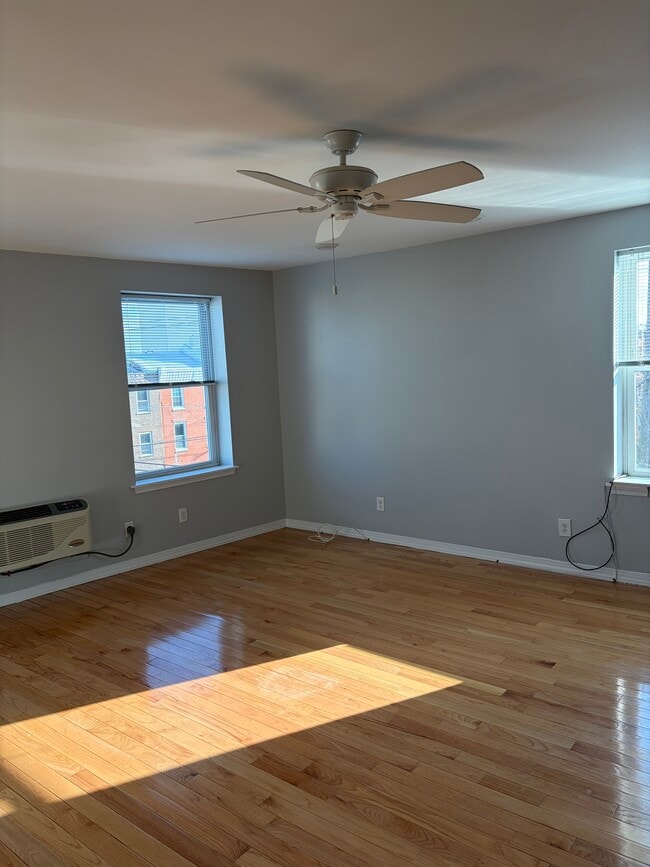 Foto del edificio - 1410 E Moyamensing Ave