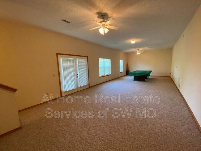 Foto del edificio - 3551 E. Woodside