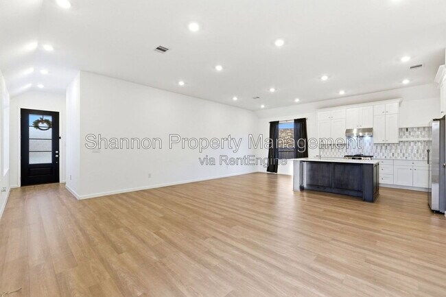 Foto del edificio - 3057 Pensacola Dr
