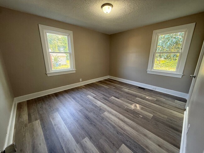 Foto del edificio - 221 Spruce St W