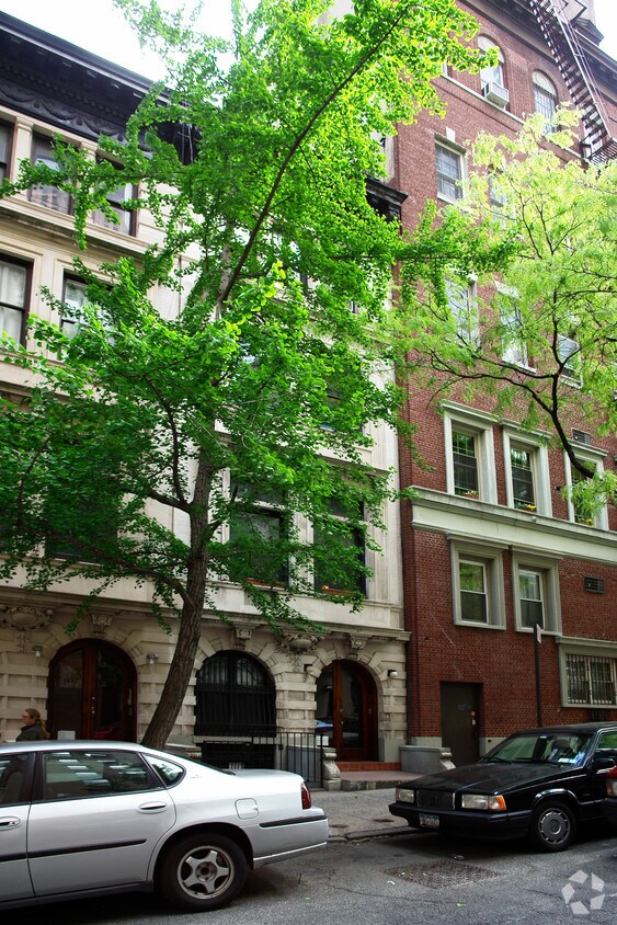 Foto del edificio - 261 W 93rd St