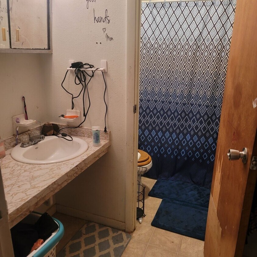 Foto del edificio - AVAILABLE FALL 2024!!  2 bedroom, 1.5 bath...