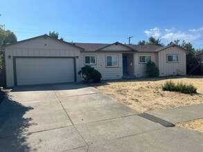 Building Photo - 1762 Glazier Dr
