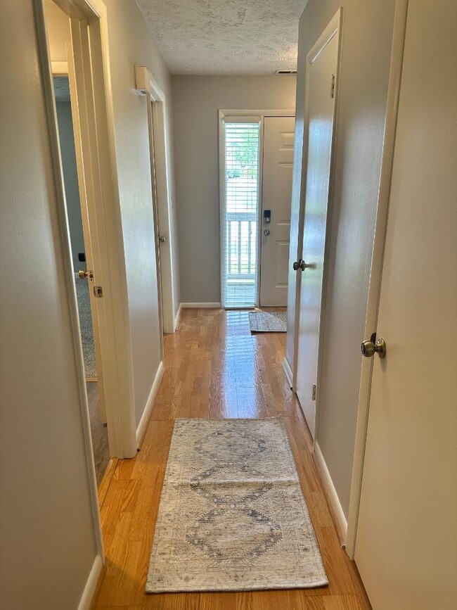 Building Photo - 663 Barton&#x27;s Landing - Barton&#x27;s ...