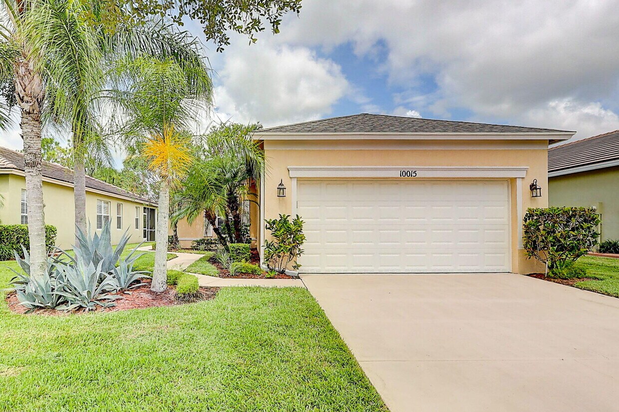Primary Photo - 10015 SW Stonegate Dr