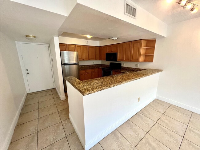 Foto del edificio - 5221 Geneva Ct