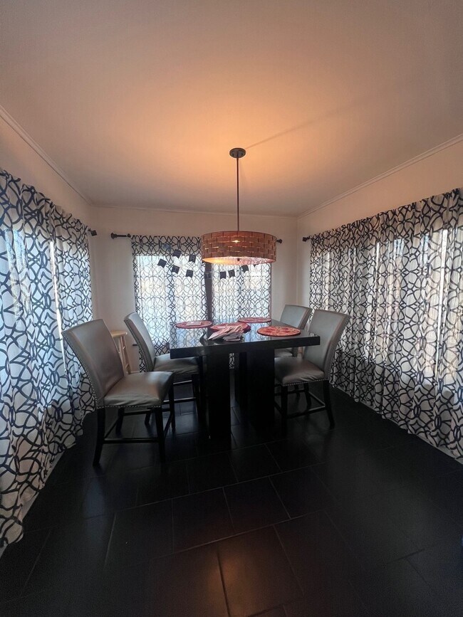 Building Photo - 244 Indian Trail