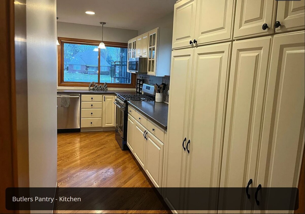 28492 Barbara Ln, Grosse Ile, MI 48138 House Rental in Grosse Ile, MI