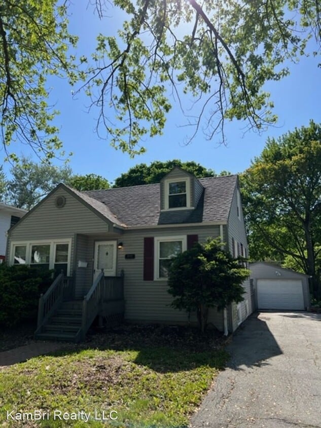 Primary Photo - 3 br, 1 bath House - 18444 Palmer Ave