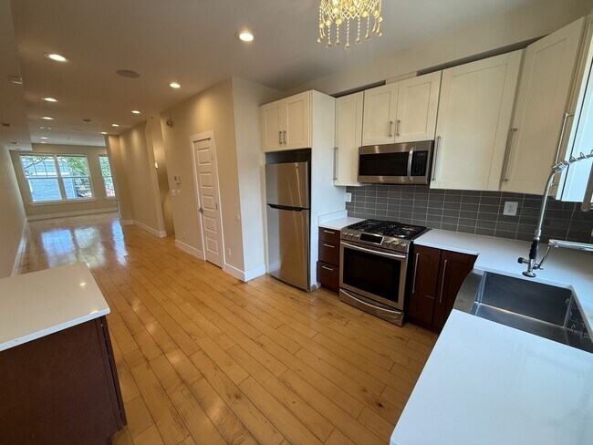 Foto del edificio - 707 18th St NE