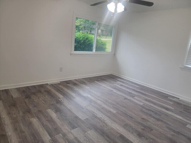 Foto del edificio - 223 Hemlock St