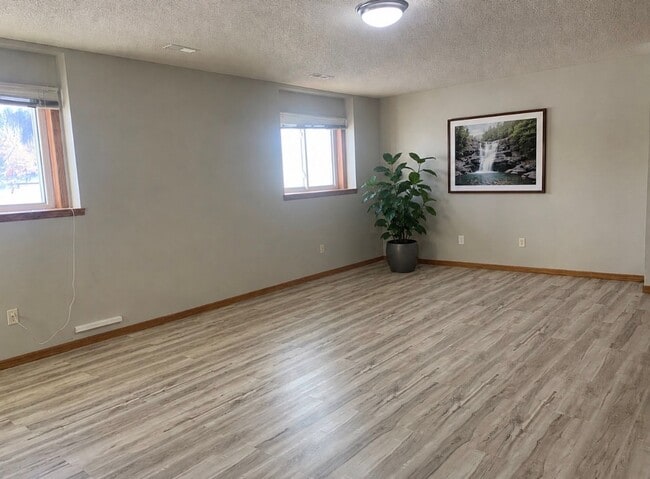 Foto del edificio - 2909 W Frank St