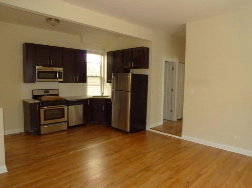 Primary Photo - 2519 N Marshfield Ave