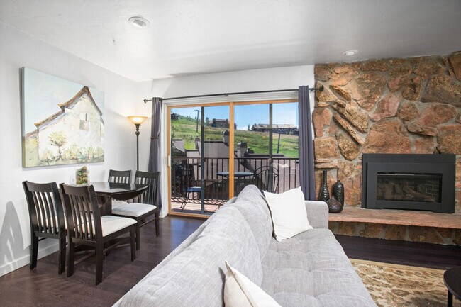 Foto del edificio - 2255 Mount Werner Rd