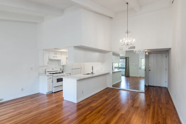 Building Photo - 2700 Cahuenga Blvd E