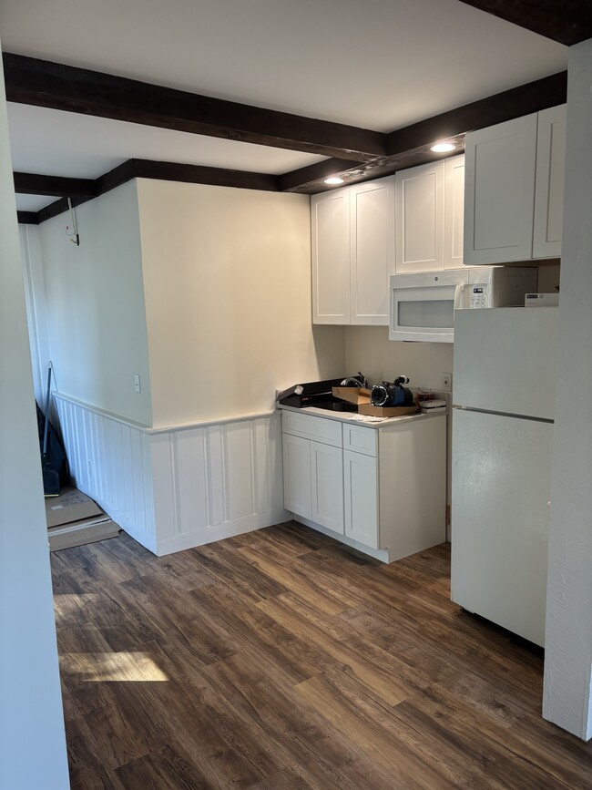 Building Photo - 141 High St