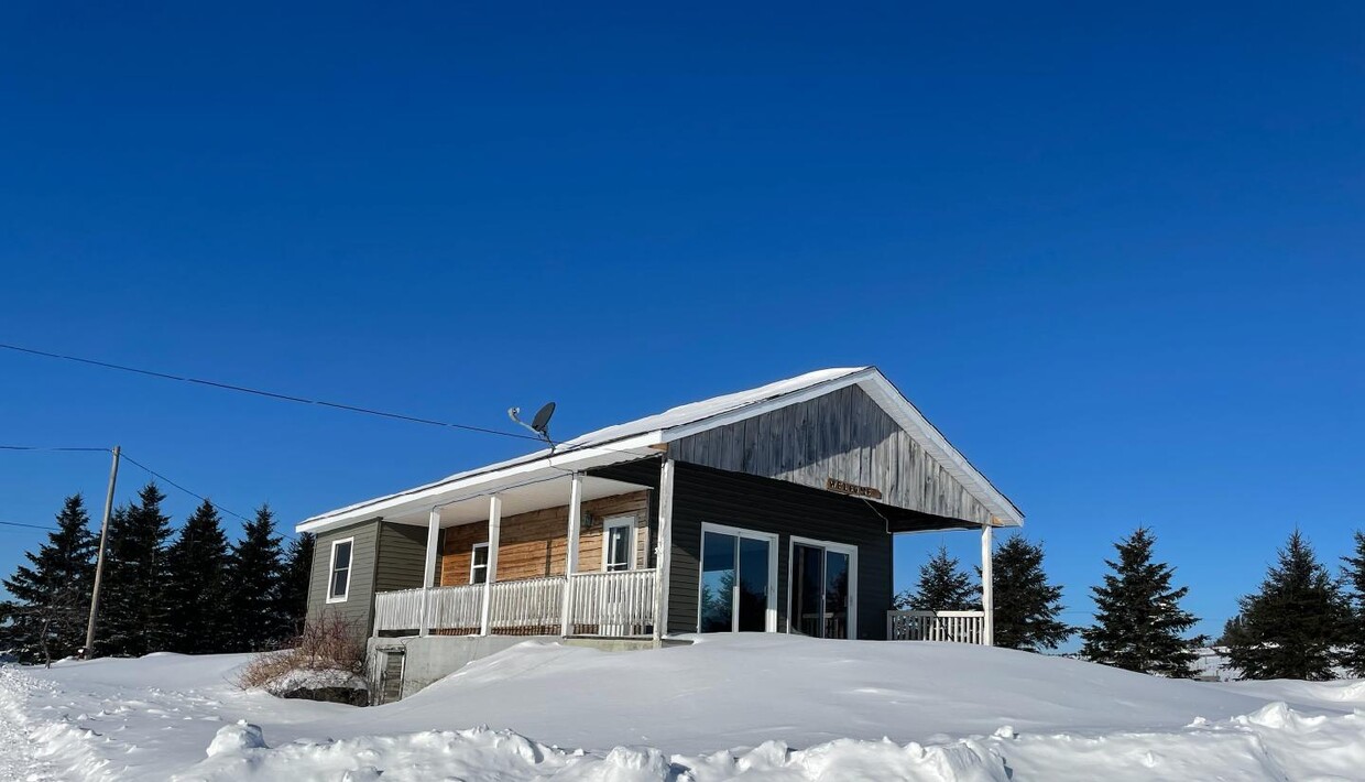 Primary Photo - 380 New Canada Rd