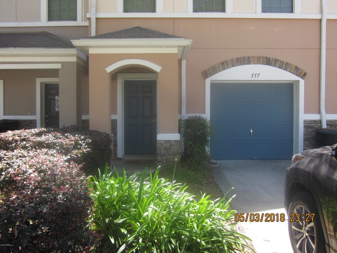 777 Crystal Way, Orange Park, FL 32065 Condo for Rent in Orange Park