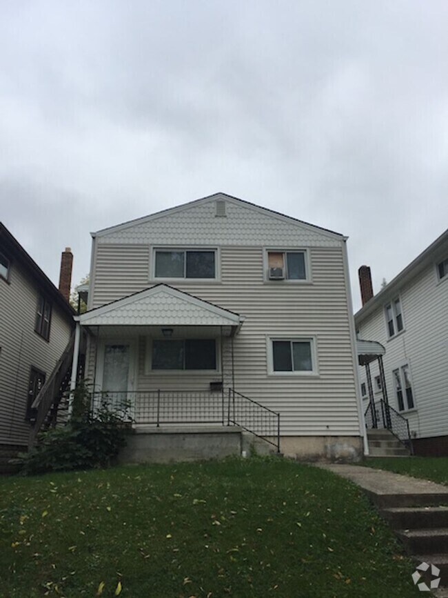 Building Photo - 2686-2688-2688 Hibbert Ave