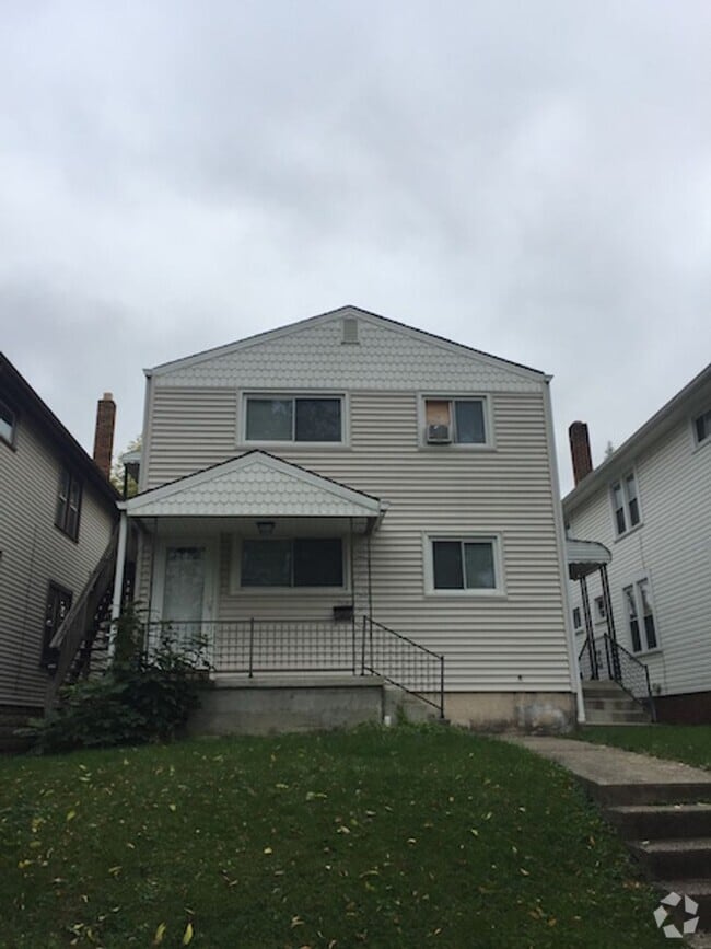 Building Photo - 2686-2688-2688 Hibbert Ave