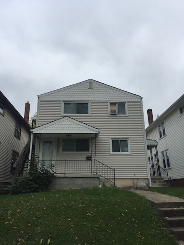 Foto principal - 2686-2688 Hibbert Avenue