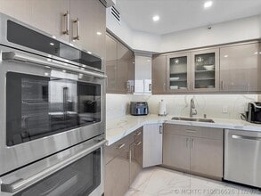Building Photo - 3100 N Ocean Blvd