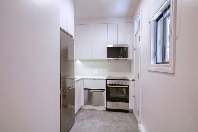 Photo du bâtiment - 6885-6891 Rue Sherbrooke