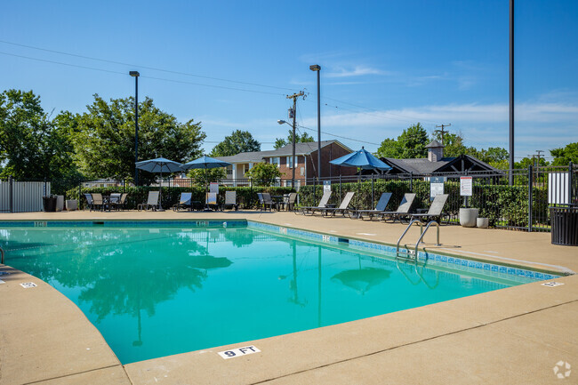 Piscina - Brentwood Hill Luxury Townhouses