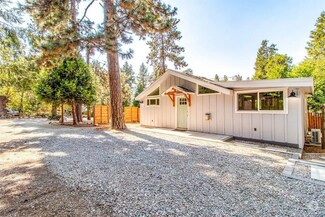 Building Photo - 53400 Double View Dr