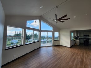 Building Photo - 756 Awalau Rd