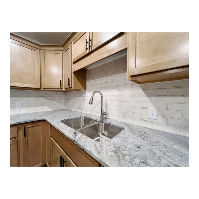 Granite Counters - Gateway Apartments