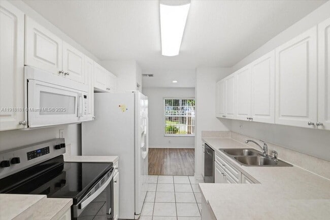 Building Photo - 2247 NW 171st Terrace