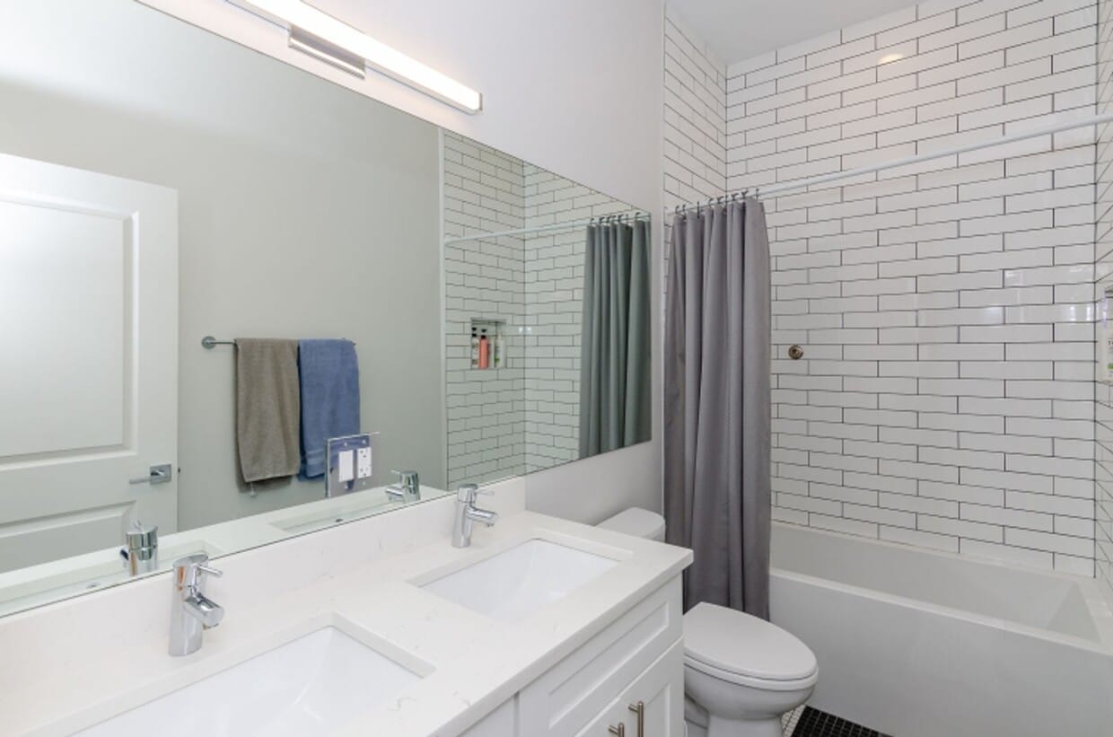 Primary Photo - Recently Renovated 2 Bed 1 Bath in Great P...